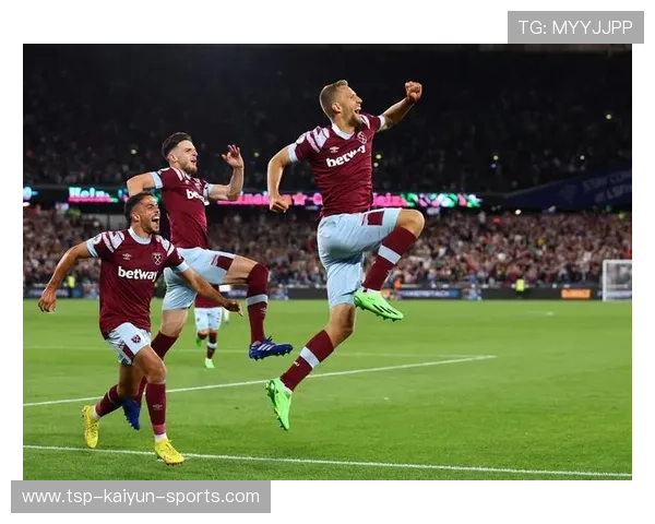 任意球直接弧线挂网——赛场上最难忘的瞬间